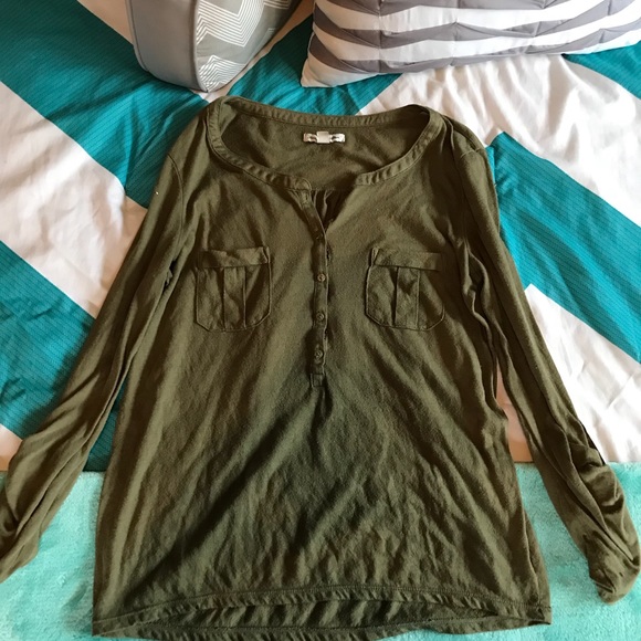 American Eagle Outfitters Tops - Green 3/4 blouse American Eagle Outfitters Tops - Green 3/4 blouse